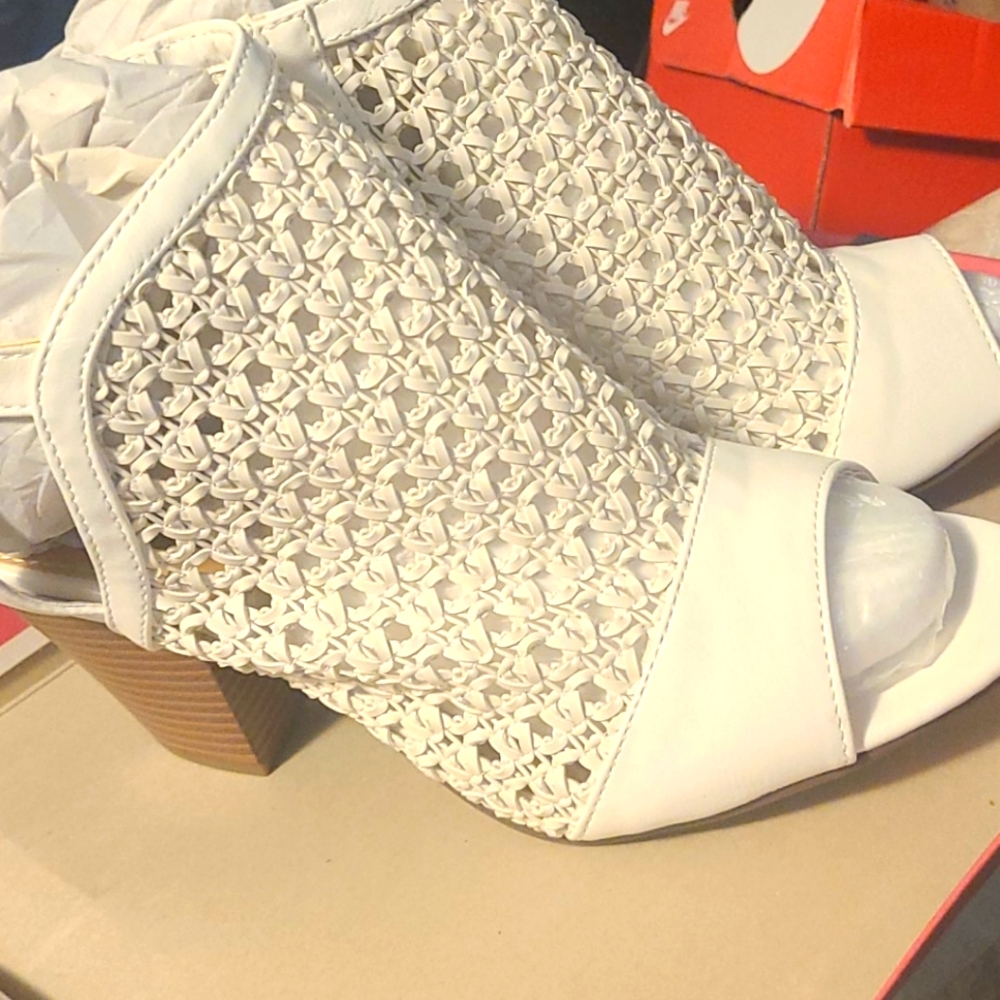 Dress sandals
